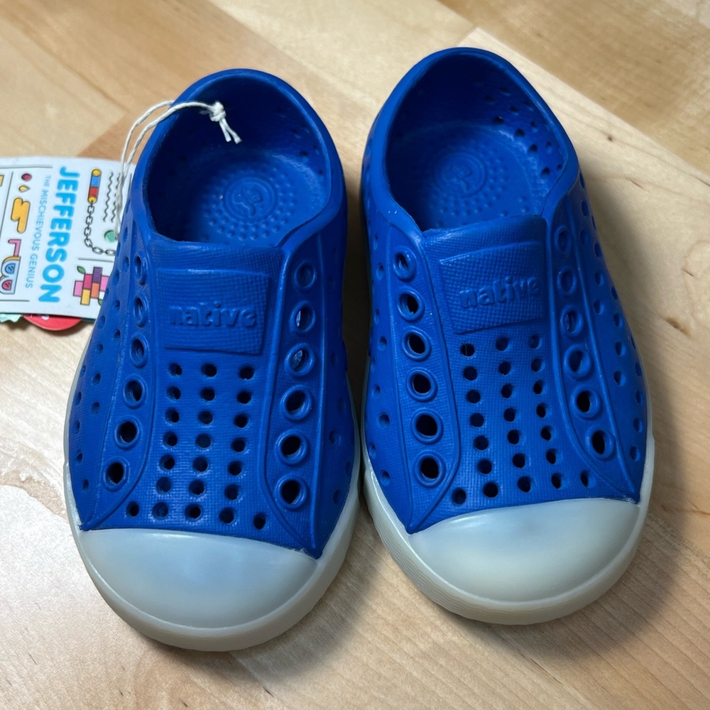 NEW WITH TAG Blue Native Jefferson